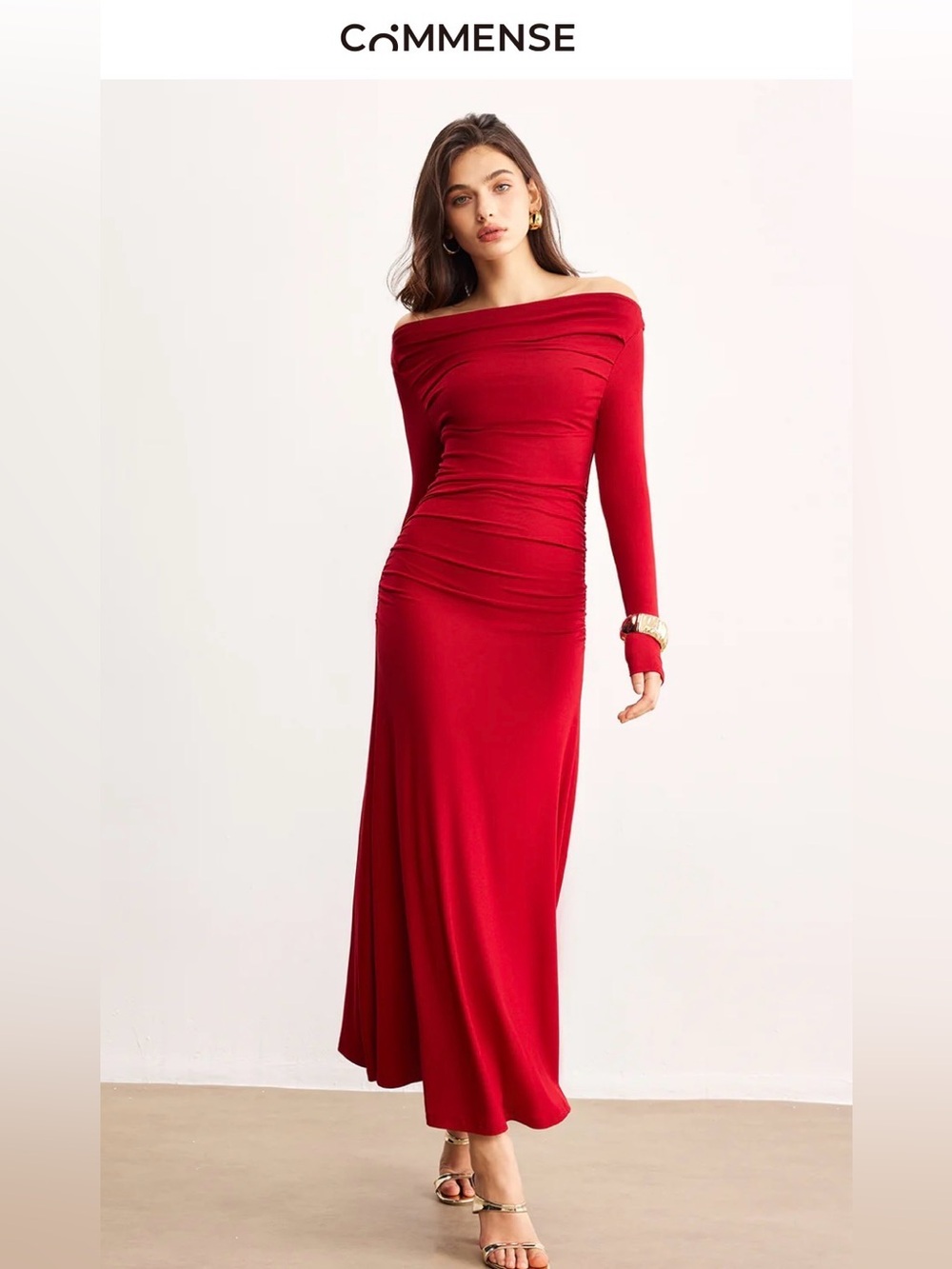 Commense Off-Shoulder Ruffle Knit Dress
$39.00 USD